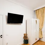 Paris Apartman *